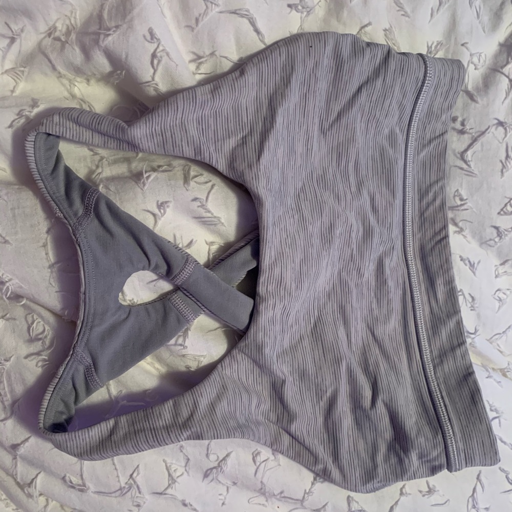 Lululemon sports bra